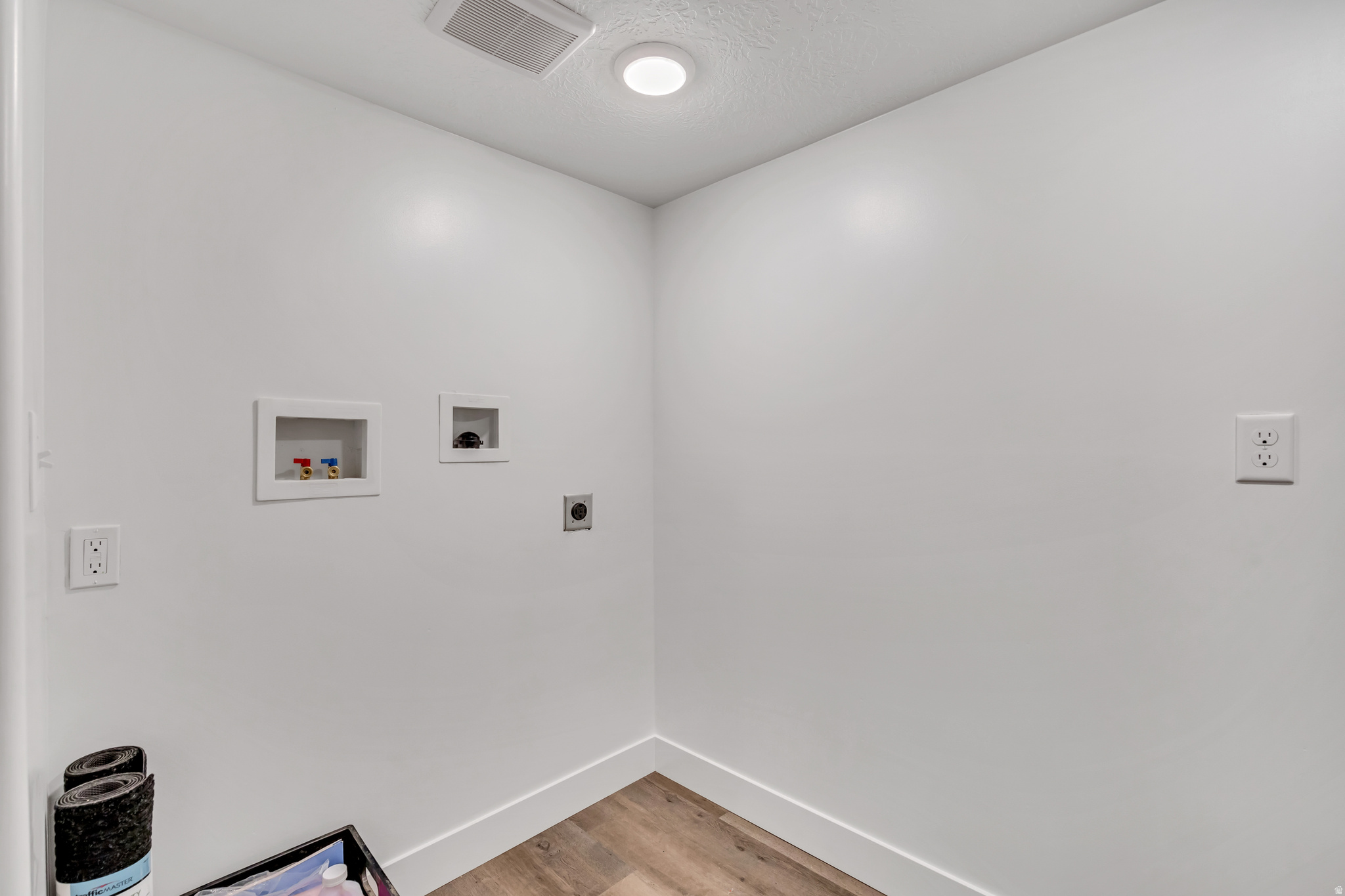 EDGEWOOD ESTATES - Residential Income