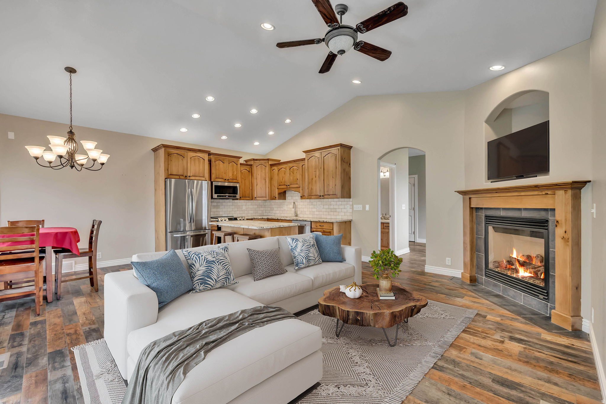 EDGEWOOD ESTATES - Residential Income