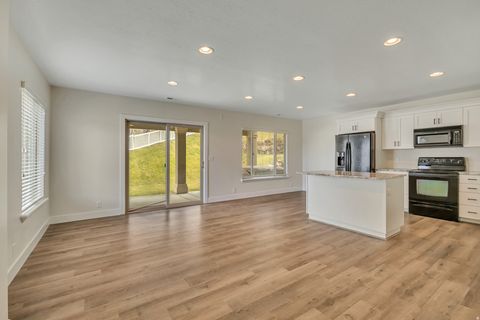 Tiny photo for 341 E EDGEMONT DR S, North Salt Lake, UT 84054 (MLS # 2129754)