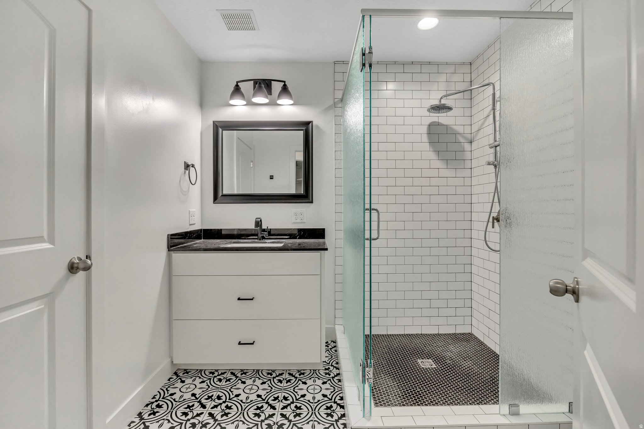 EDGEWOOD ESTATES - Residential Income