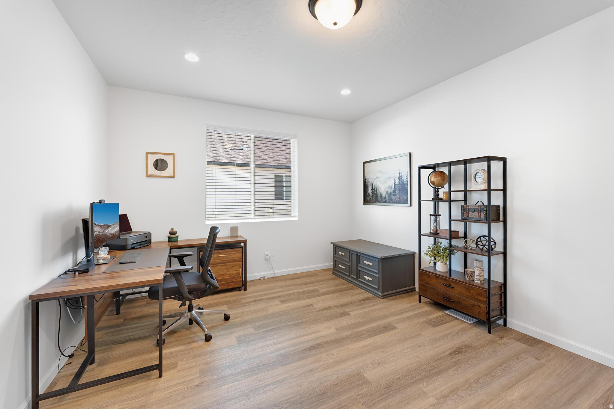 PONY EXPRESS ESTATES - Residential