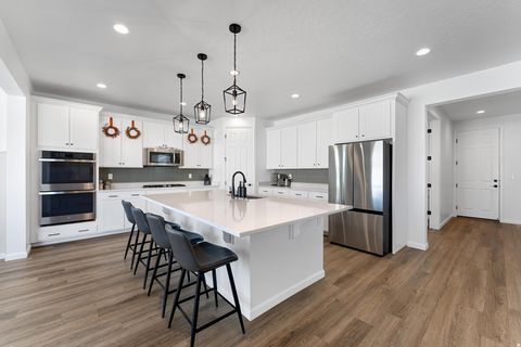 Tiny photo for 1077 E POSTMARK PL #319, Eagle Mountain, UT 84005 (MLS # 2152286)