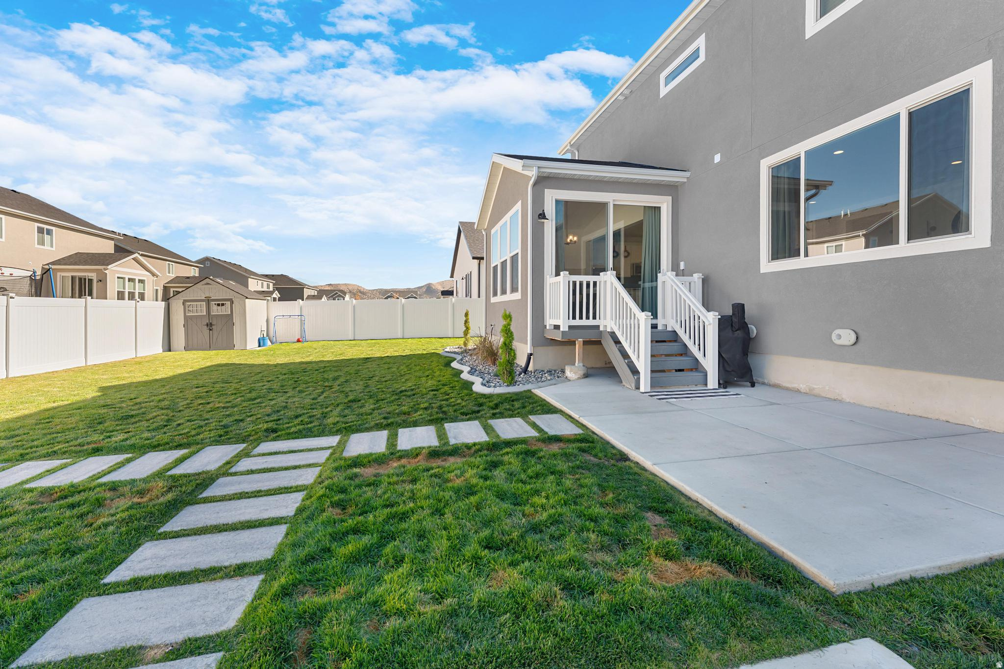 PONY EXPRESS ESTATES - Residential