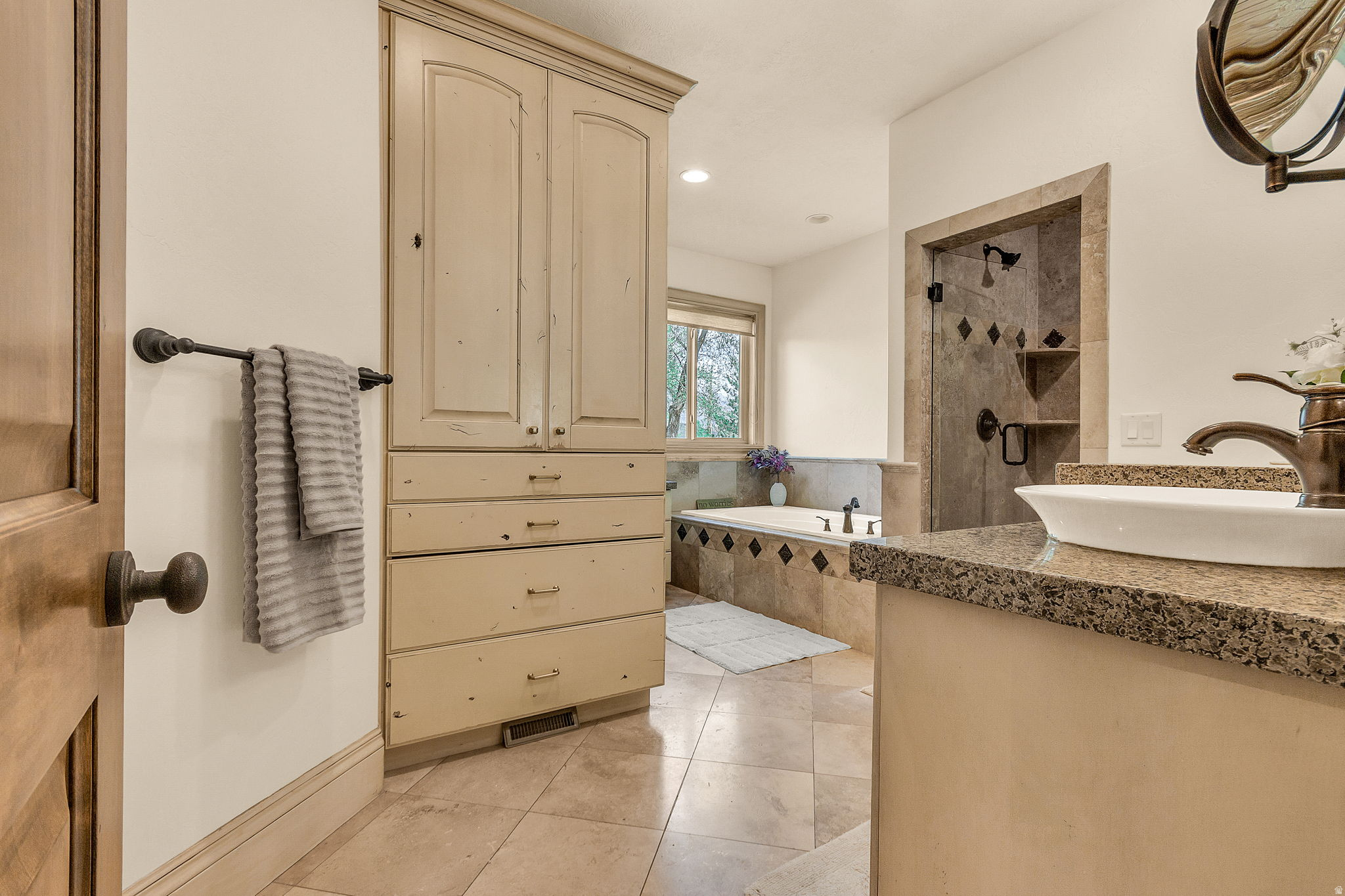 BURNETT - Residential