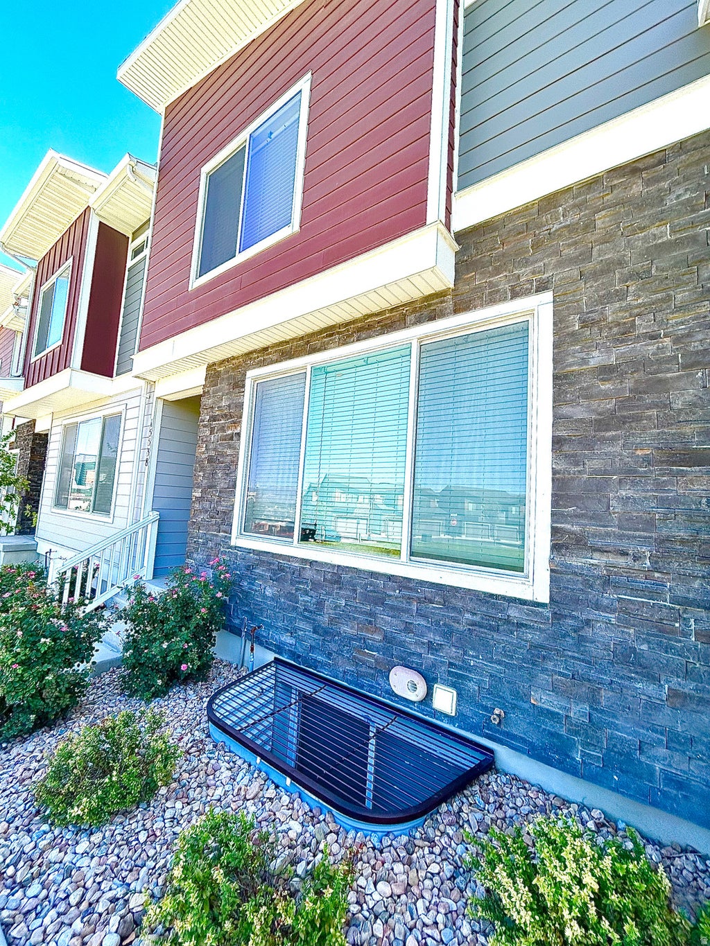 Photo of 15538 S JUBILATION DR W, Bluffdale, UT 84065 (MLS # 2185559)