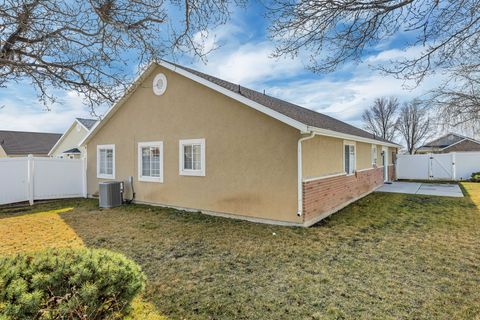Tiny photo for 2516 N DORCHESTER AVE, Harrisville, UT 84414 (MLS # 2138019)