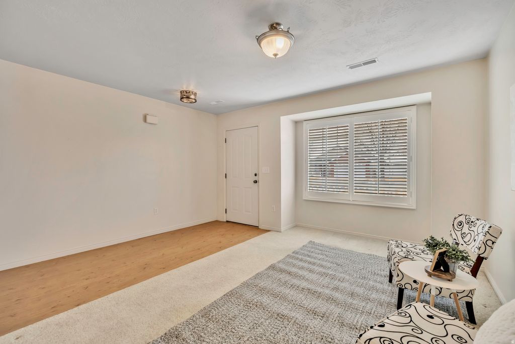 Photo of 2516 N DORCHESTER AVE, Harrisville, UT 84414 (MLS # 2138019)