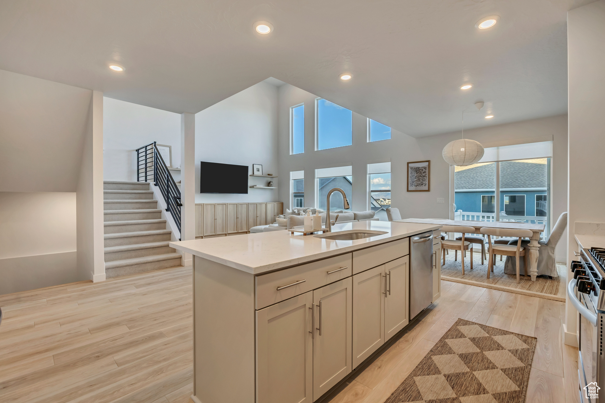 SUNSET HILLS - Residential