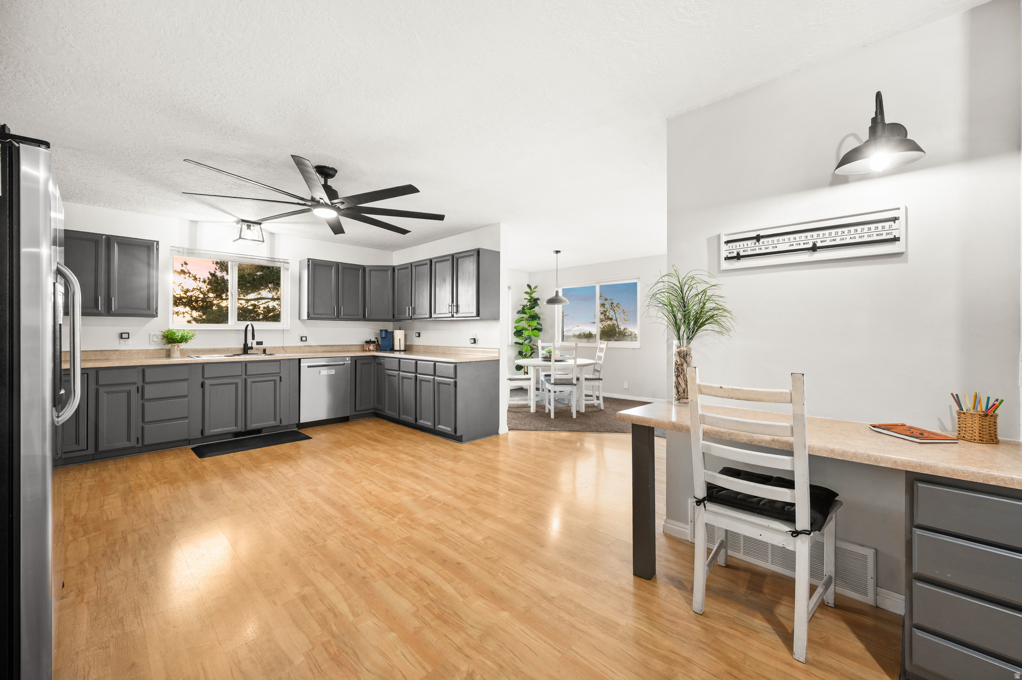 WHITE CITY - Residential