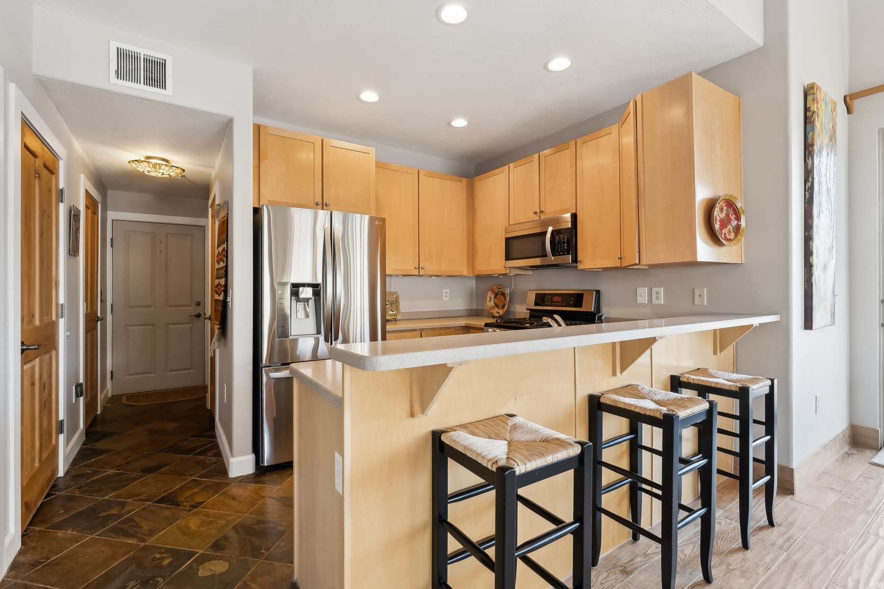 CRESTVIEW CONDOMINIUMS PHASE II - Residential Lease