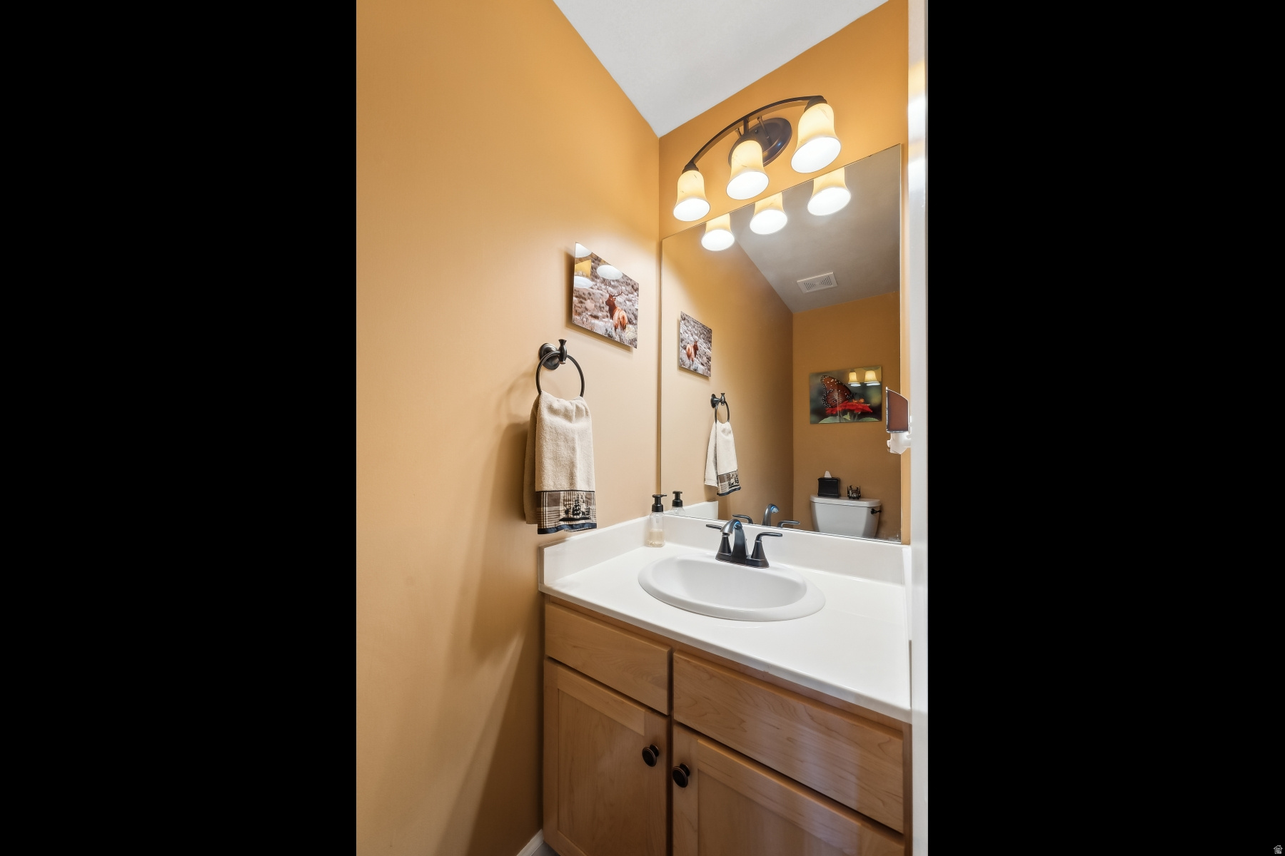 CRESTVIEW CONDOMINIUMS PHASE II - Residential Lease