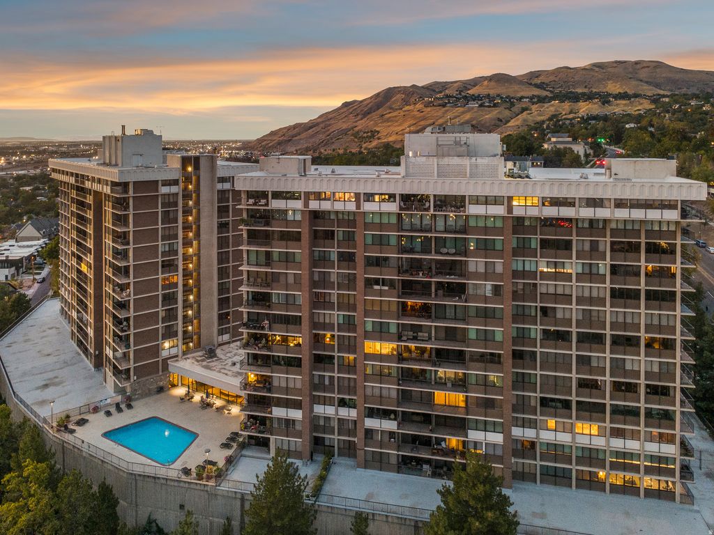 Photo of 241 N VINE ST #1207W, Salt Lake City, UT 84103 (MLS # 2138599)