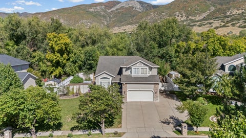 Photo of 1071 S 55 W, Farmington, UT 84025 (MLS # 2186976)