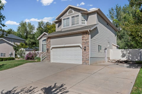 Tiny photo for 1071 S 55 W, Farmington, UT 84025 (MLS # 2186976)