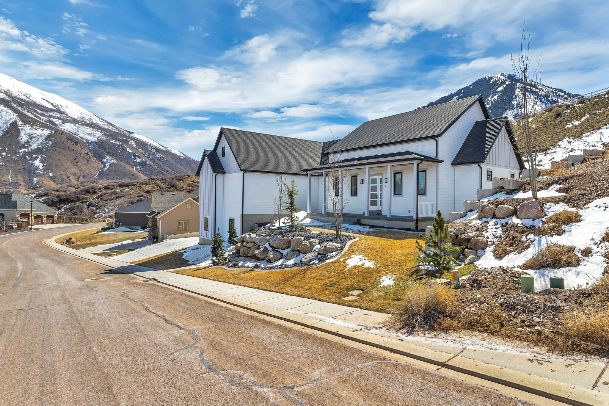 OAKRIDGE COVE - Residential