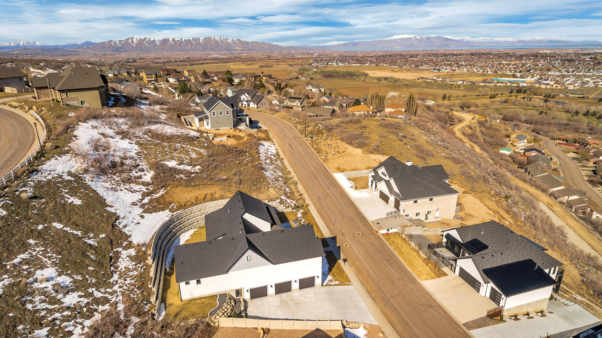 OAKRIDGE COVE - Residential