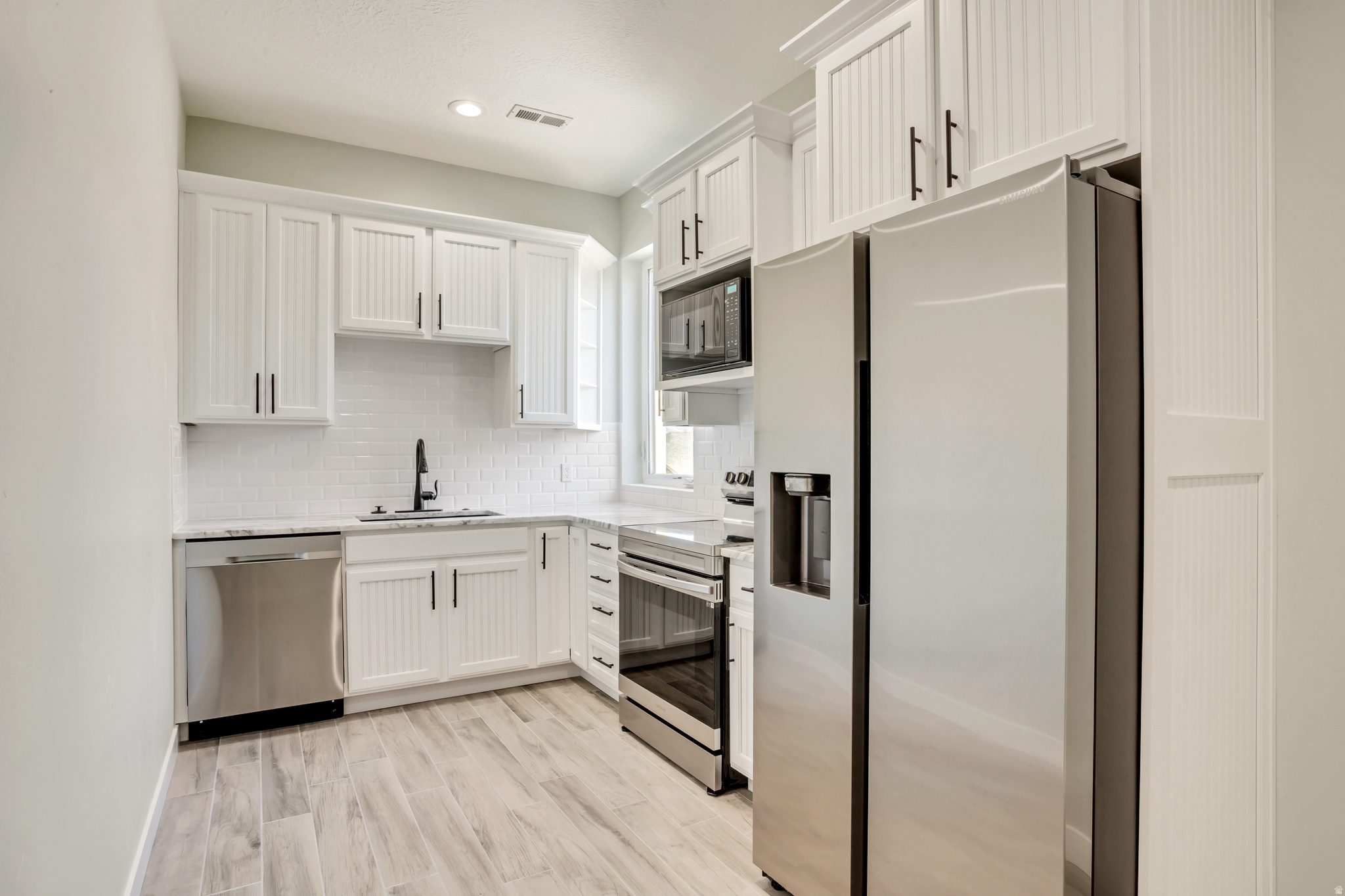 OAKRIDGE COVE - Residential