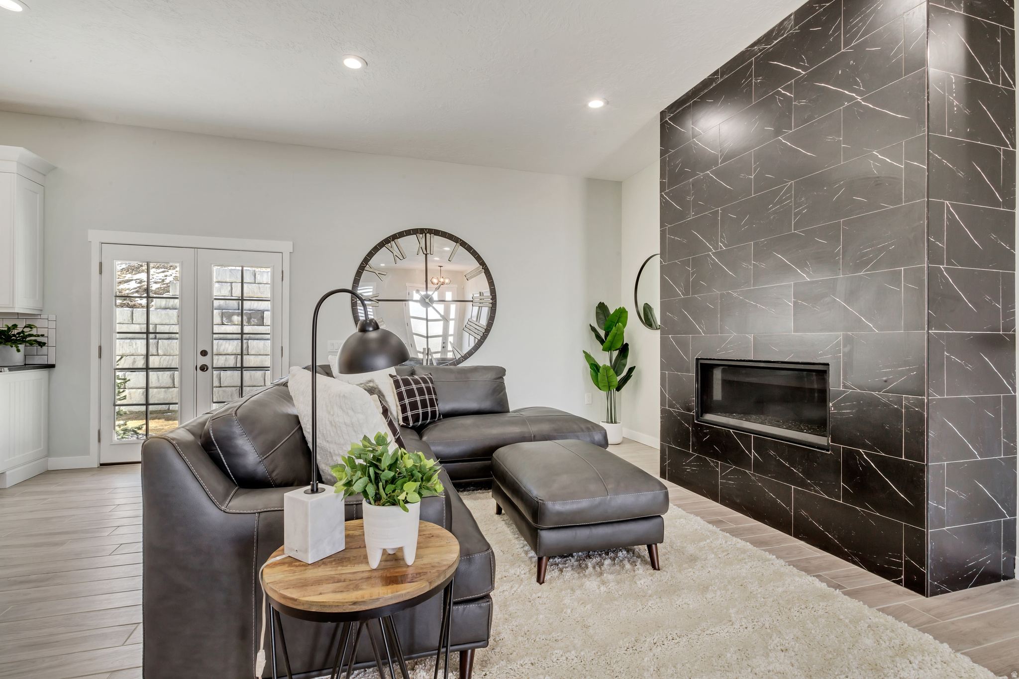 OAKRIDGE COVE - Residential