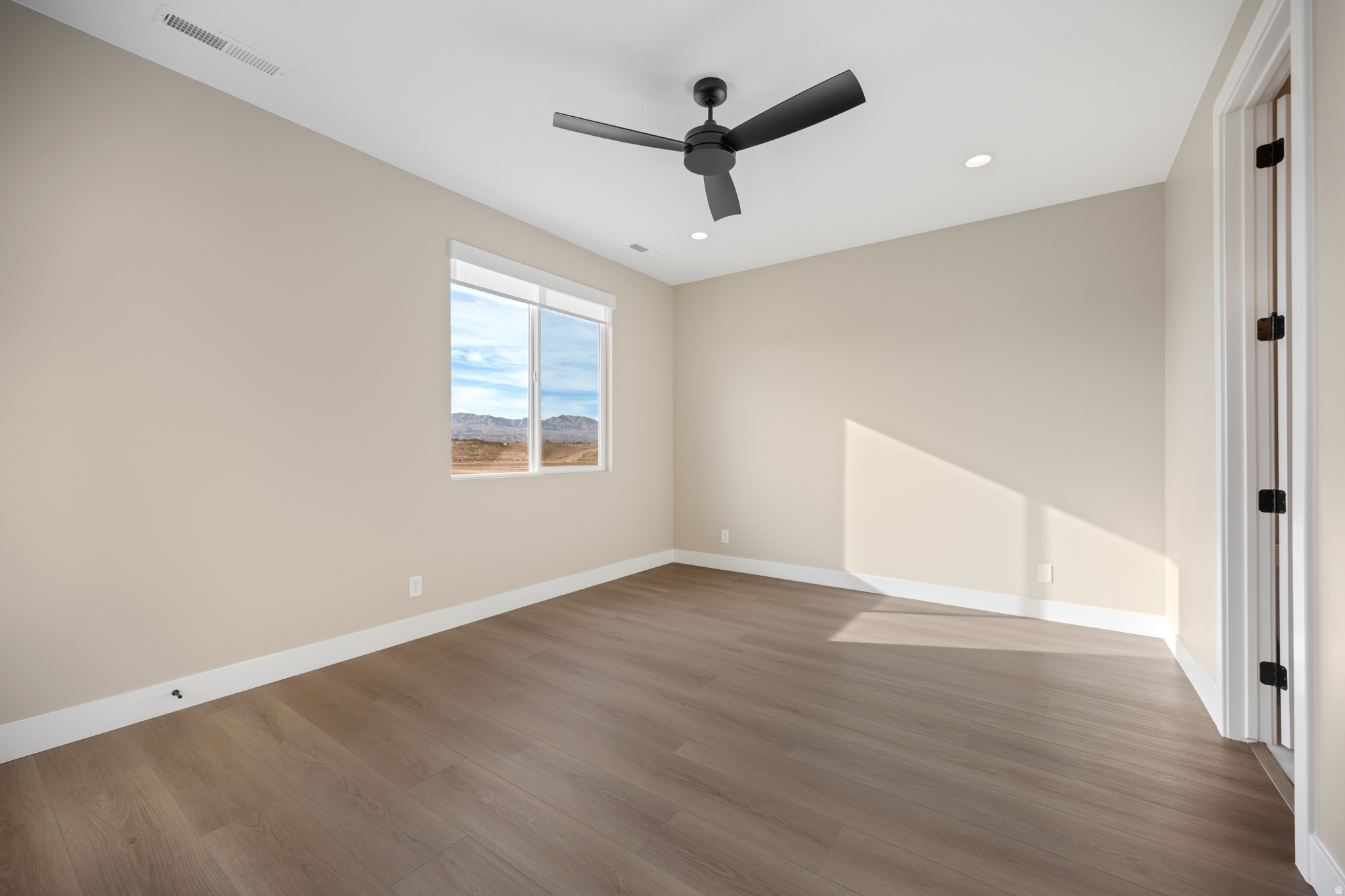 DESERT COLOR RESORT 4B & 6 (SG) - Residential