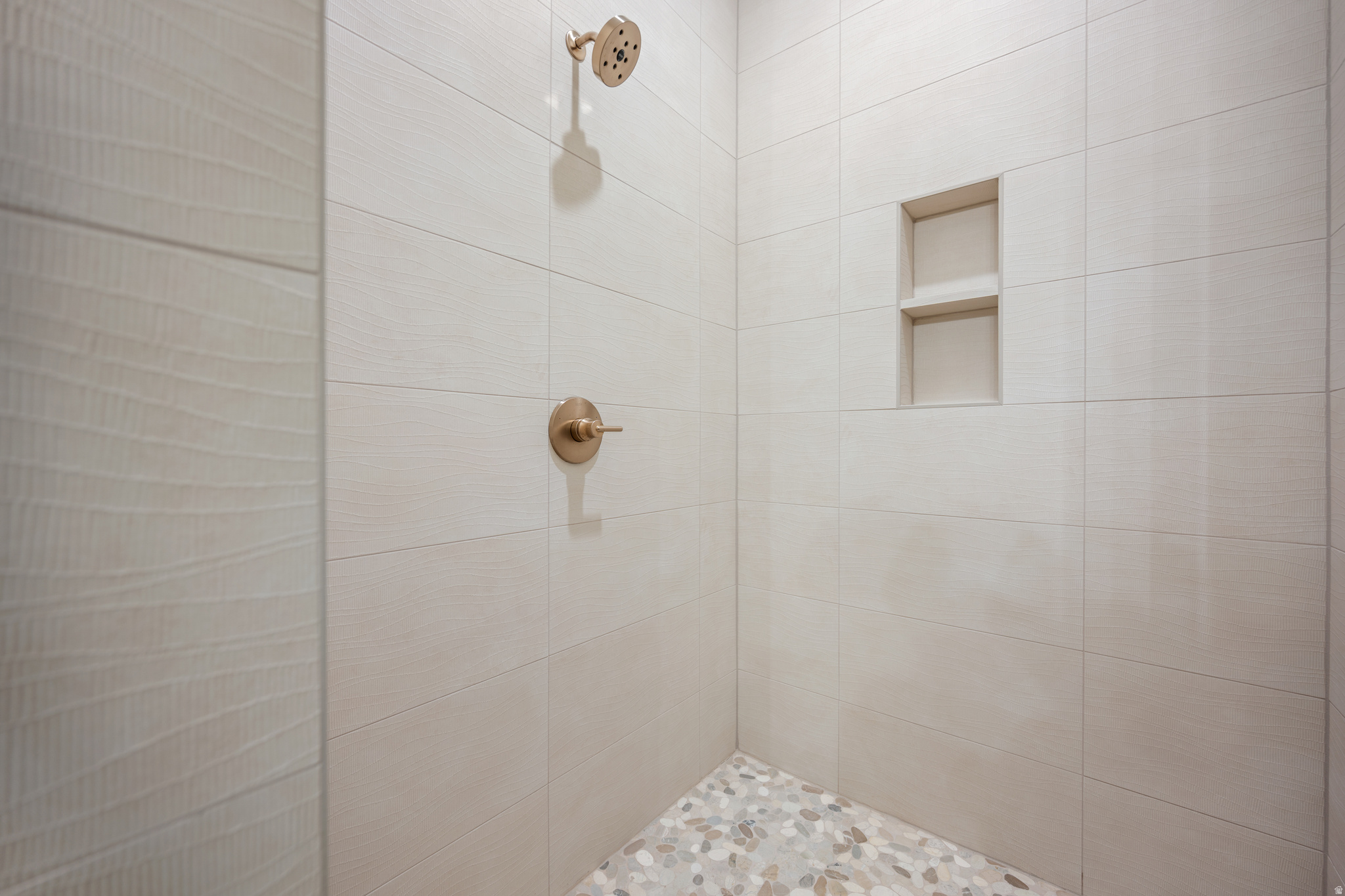 DESERT COLOR RESORT 4B & 6 (SG) - Residential