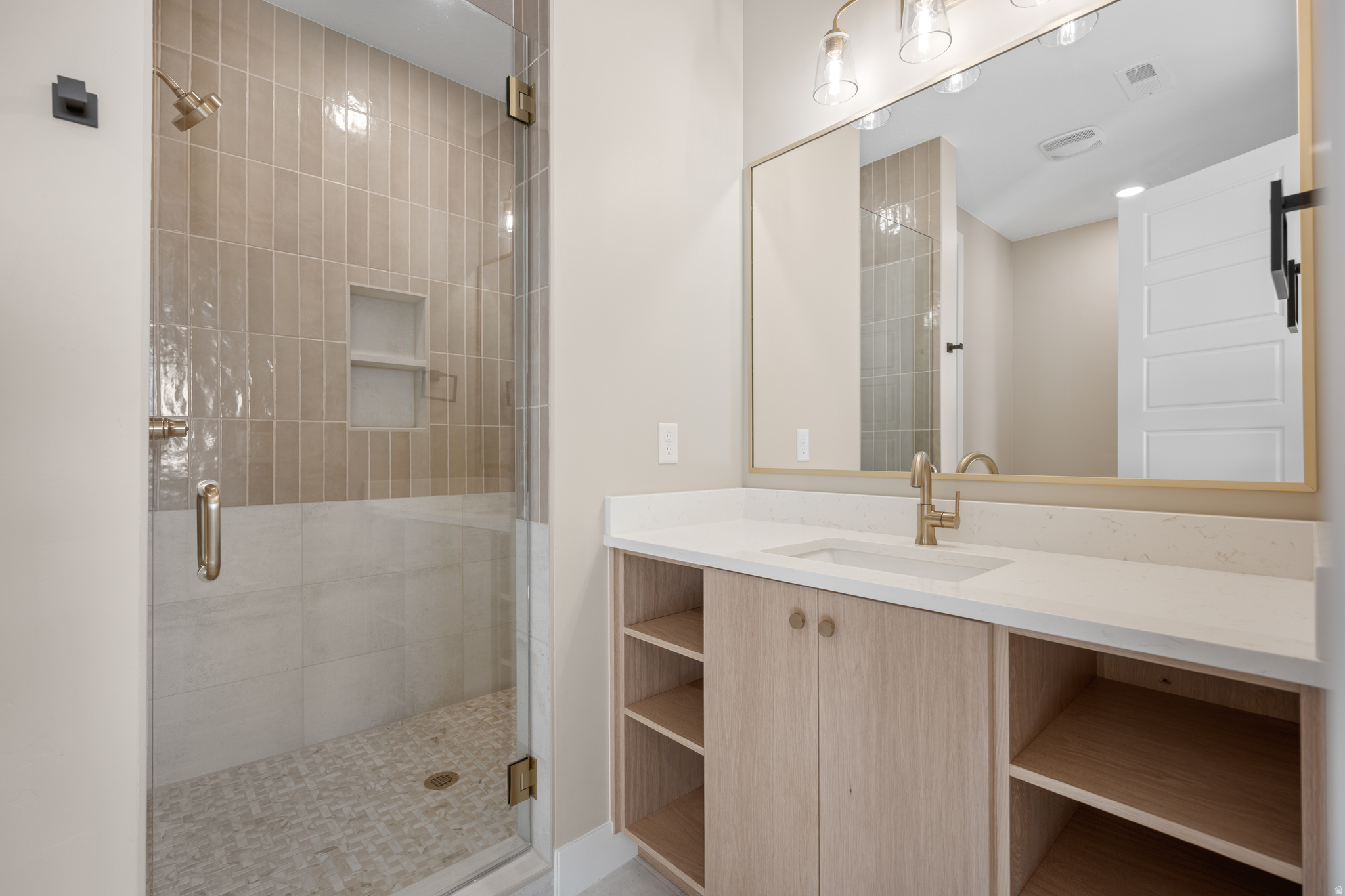 DESERT COLOR RESORT 4B & 6 (SG) - Residential