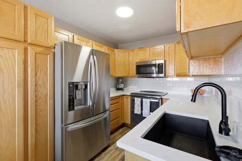 Tiny photo for 12224 S MADISON VIEW DR, Riverton, UT 84065 (MLS # 2143224)