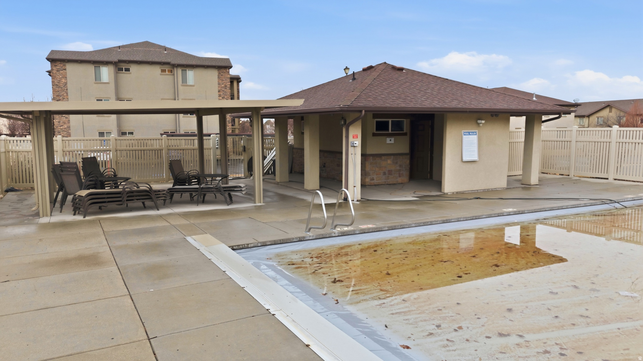 PINEAE VILLAGE - Residential