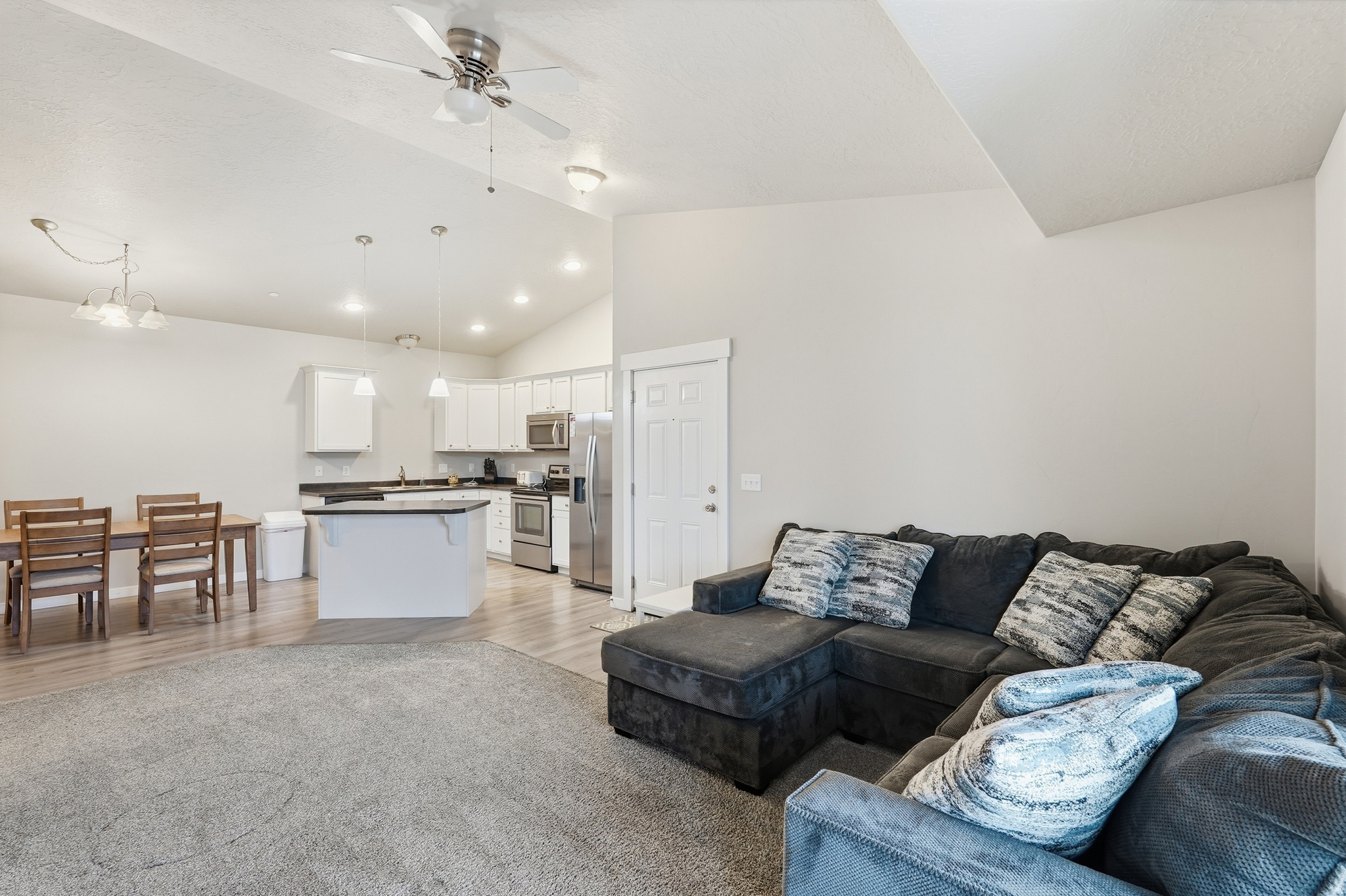 PINEAE VILLAGE - Residential