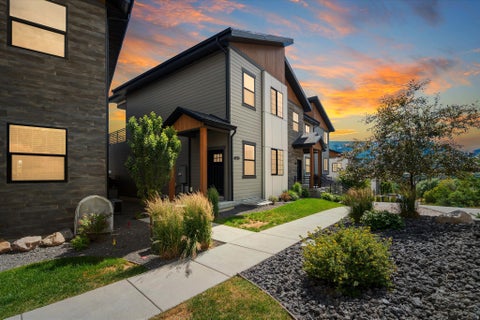 Townhouse For Sale - 4939 E Wolf Lodge Dr<br/> Eden, UT 84310