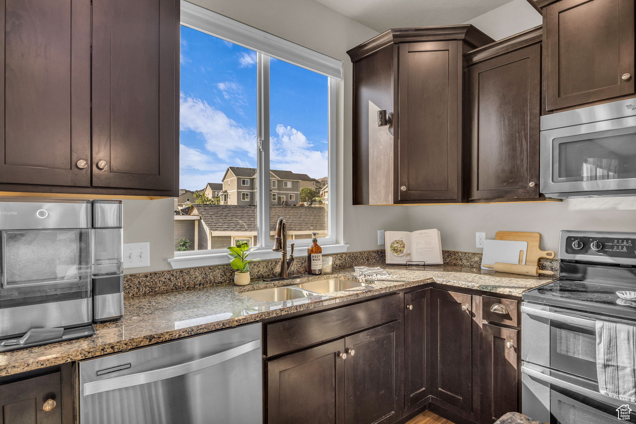 THE VILLAGE OF FOX HOLLOW - Residential