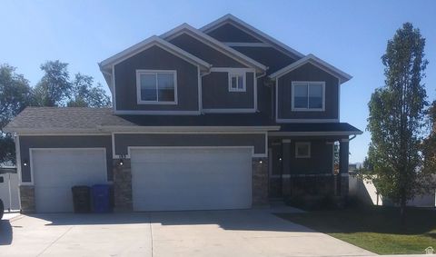 Photo of 14617 S KING QUAIL WAY #5, Bluffdale, UT 84065 (MLS # 2057283)