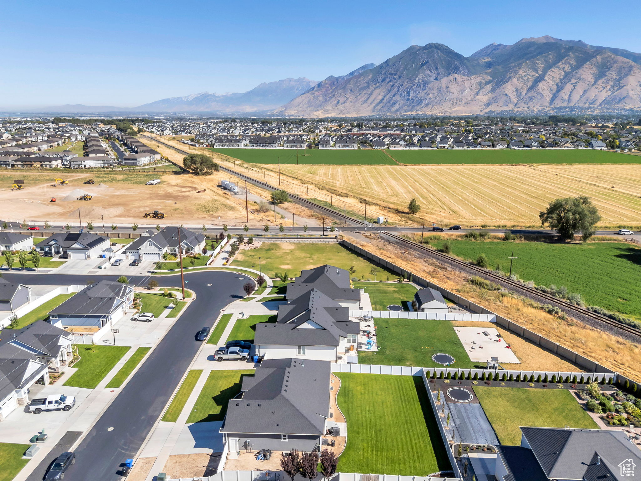 MAPLE MOUNTAIN ESTATES - Residential