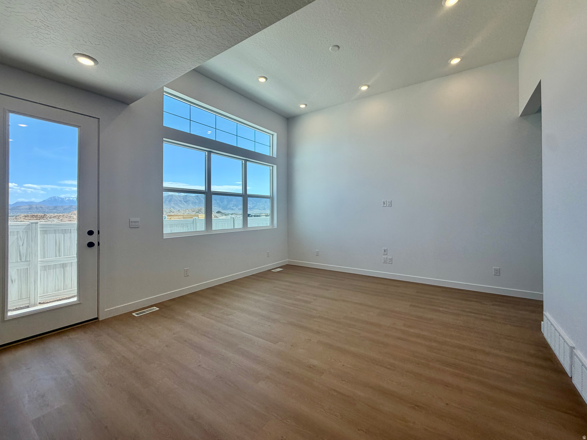 FIREFLY - Residential