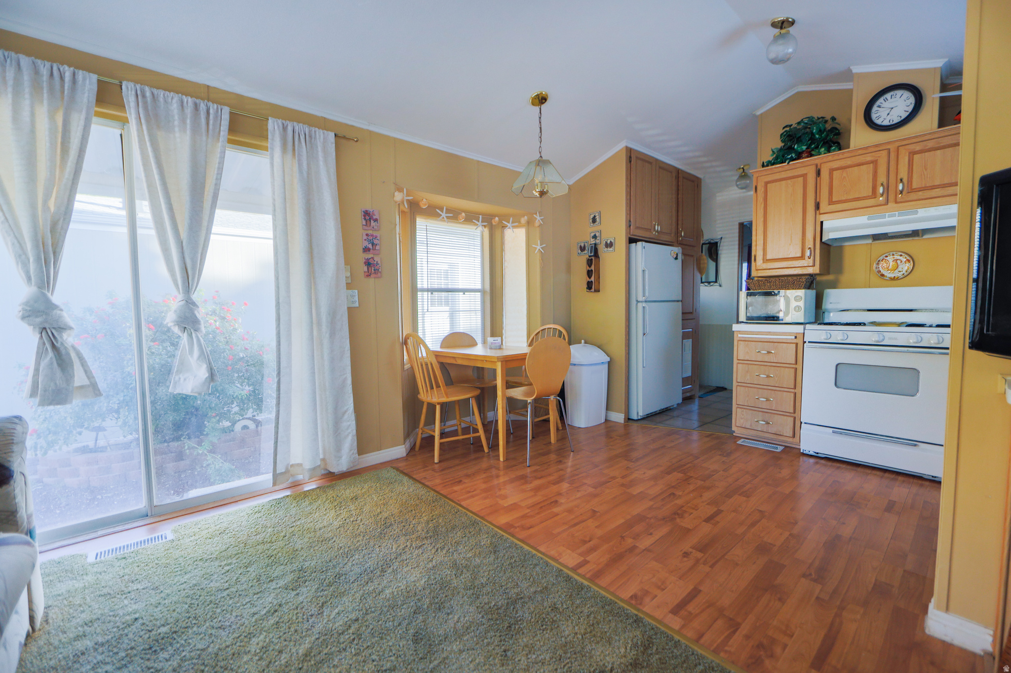 HARRISBURG LAKESIDE ESTATES - Residential