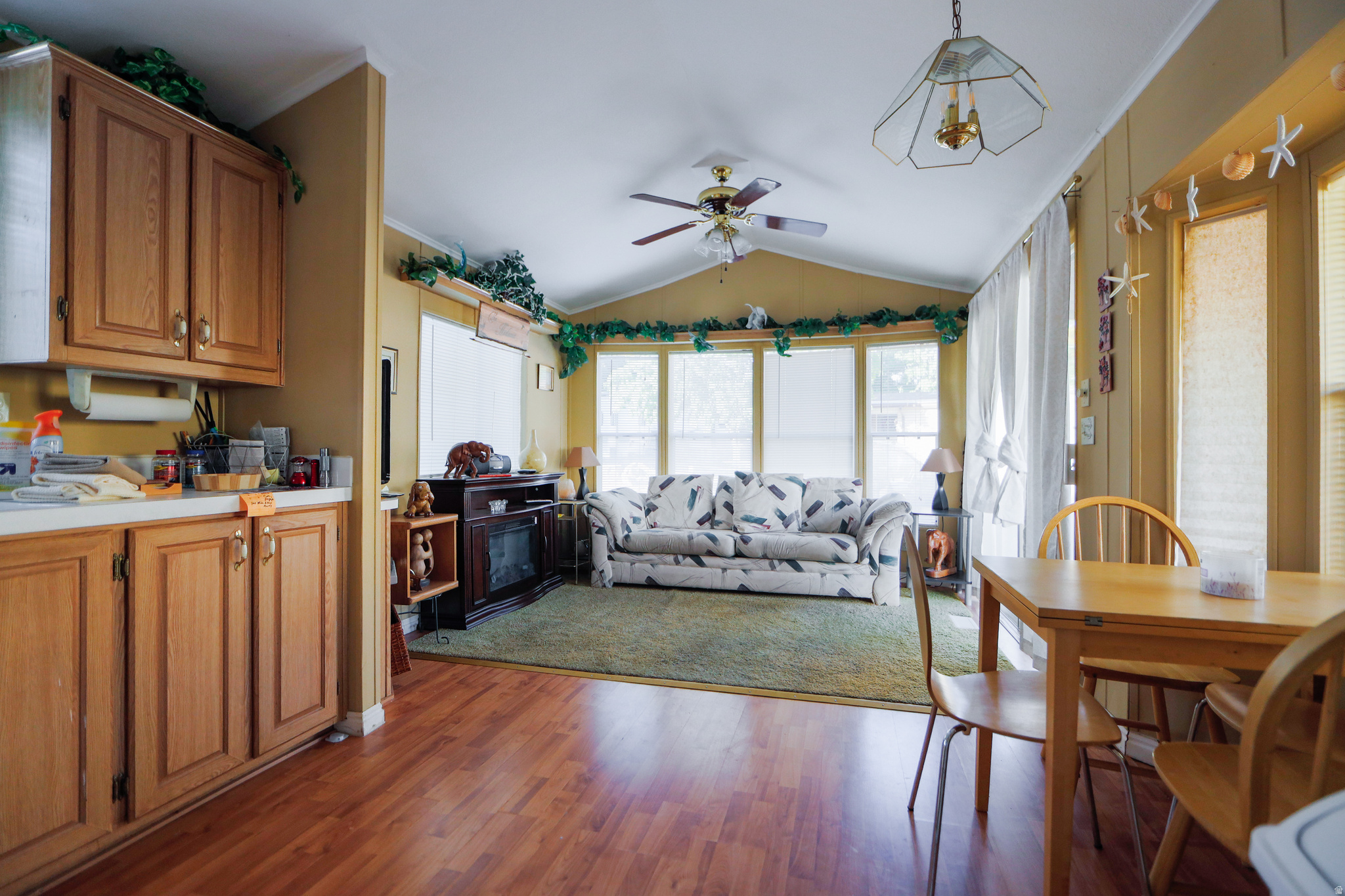 HARRISBURG LAKESIDE ESTATES - Residential