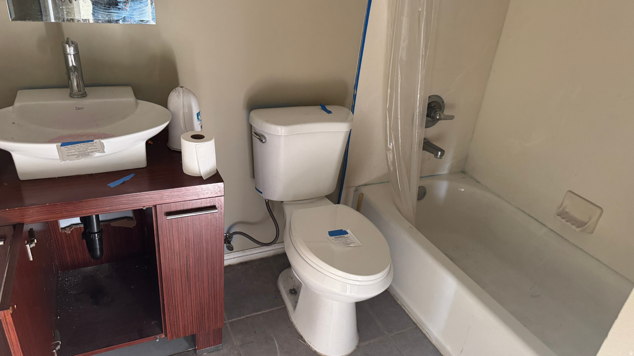 COUNTRY COVE - Residential