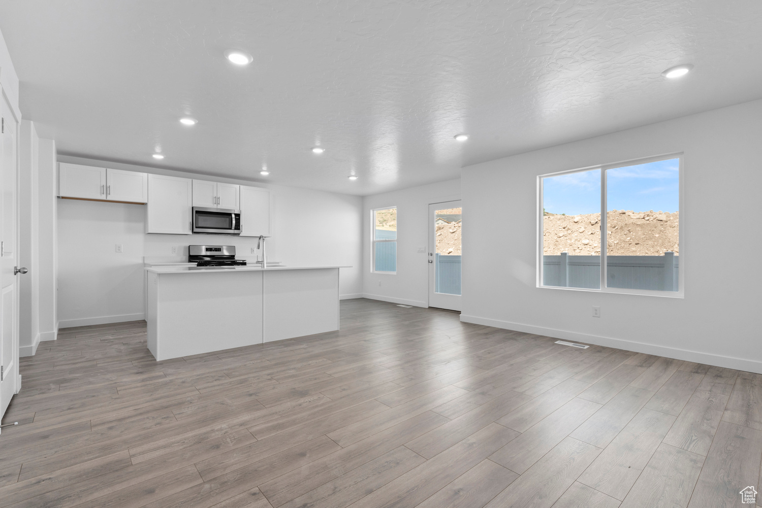 3812 S Landmark Ln #1394, Magna, Utah image 2