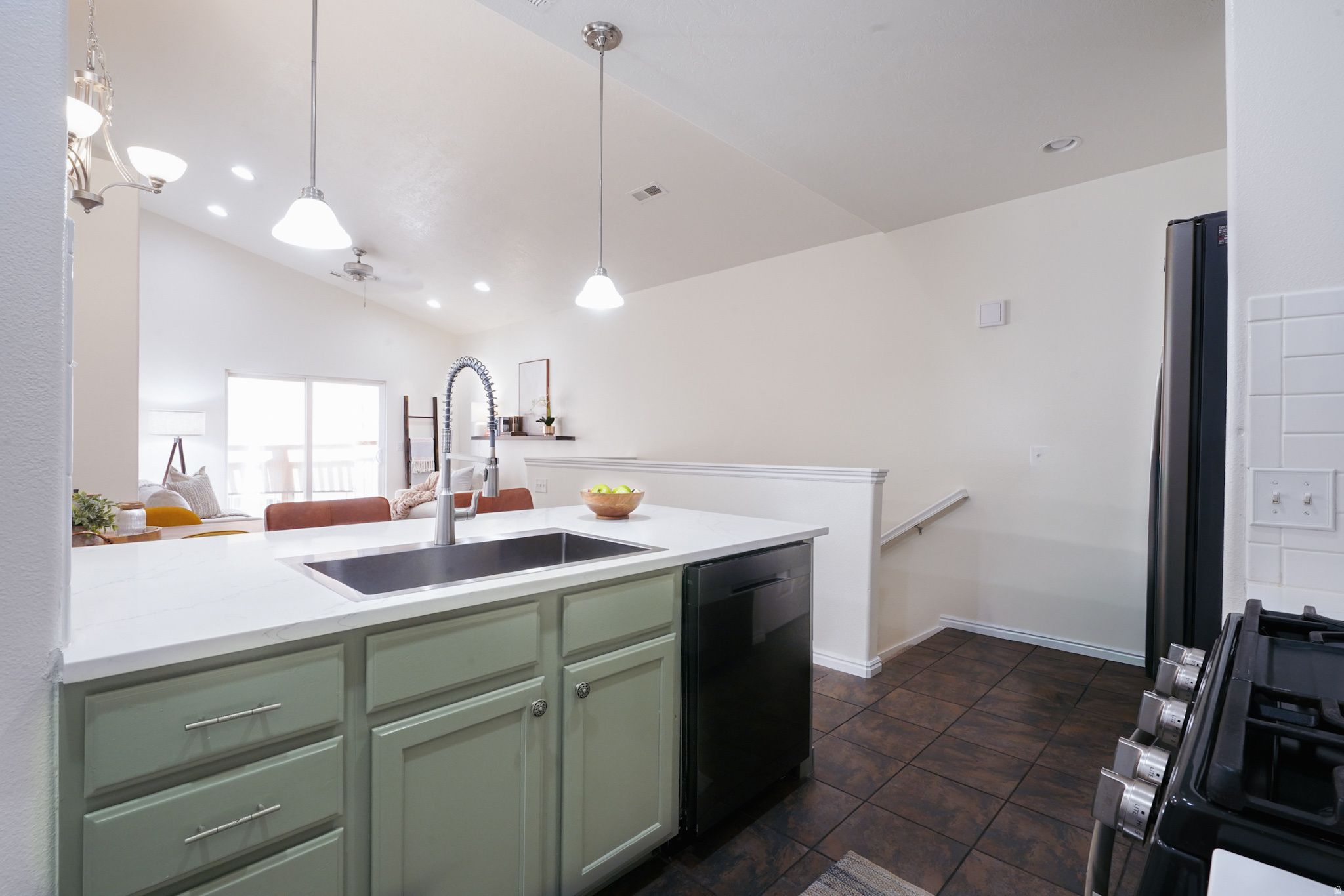 ROBINS - Residential