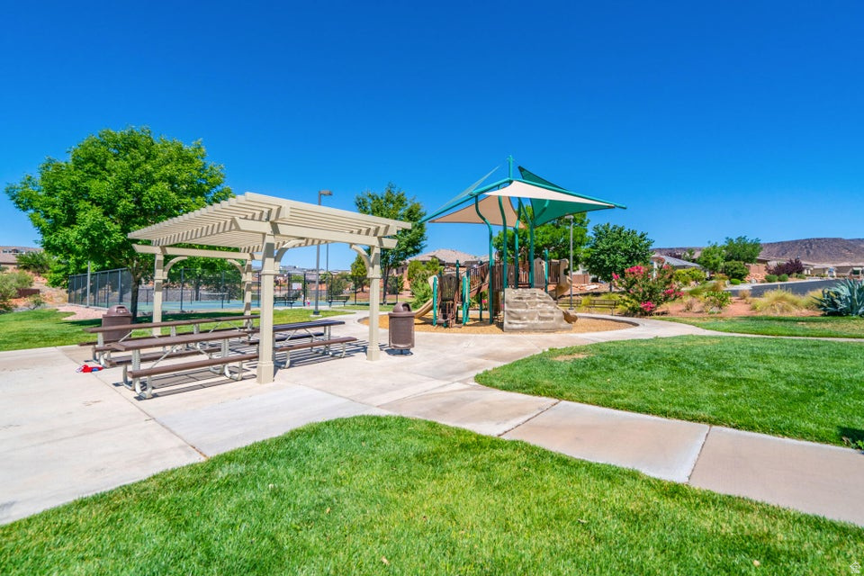 SILVERSTONE 4 AT GREEN SPRINGS - Residential