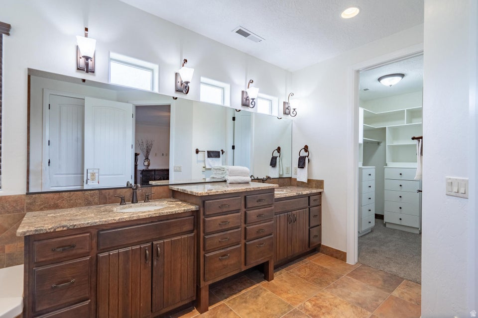 SILVERSTONE 4 AT GREEN SPRINGS - Residential