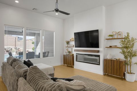 Tiny photo for 2891 E CHAPMAN CIR, Washington, UT 84780 (MLS # 2171291)