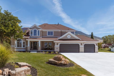 Photo of 691 E KINGS PEAK CV, Draper, UT 84020 (MLS # 2180242)