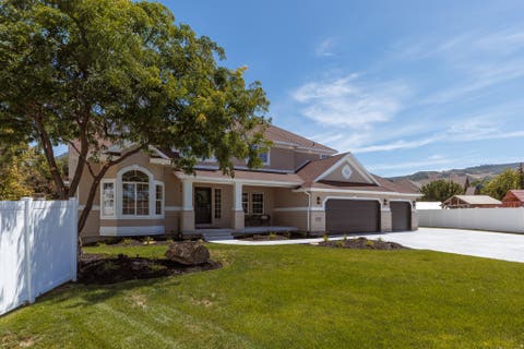 Tiny photo for 691 E KINGS PEAK CV, Draper, UT 84020 (MLS # 2180242)