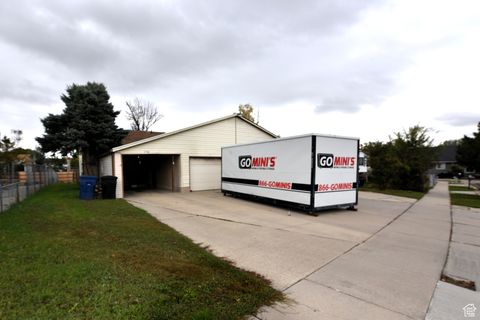 Tiny photo for 2306 W BONNIEBROOK CIR, Taylorsville, UT 84129 (MLS # 2117576)