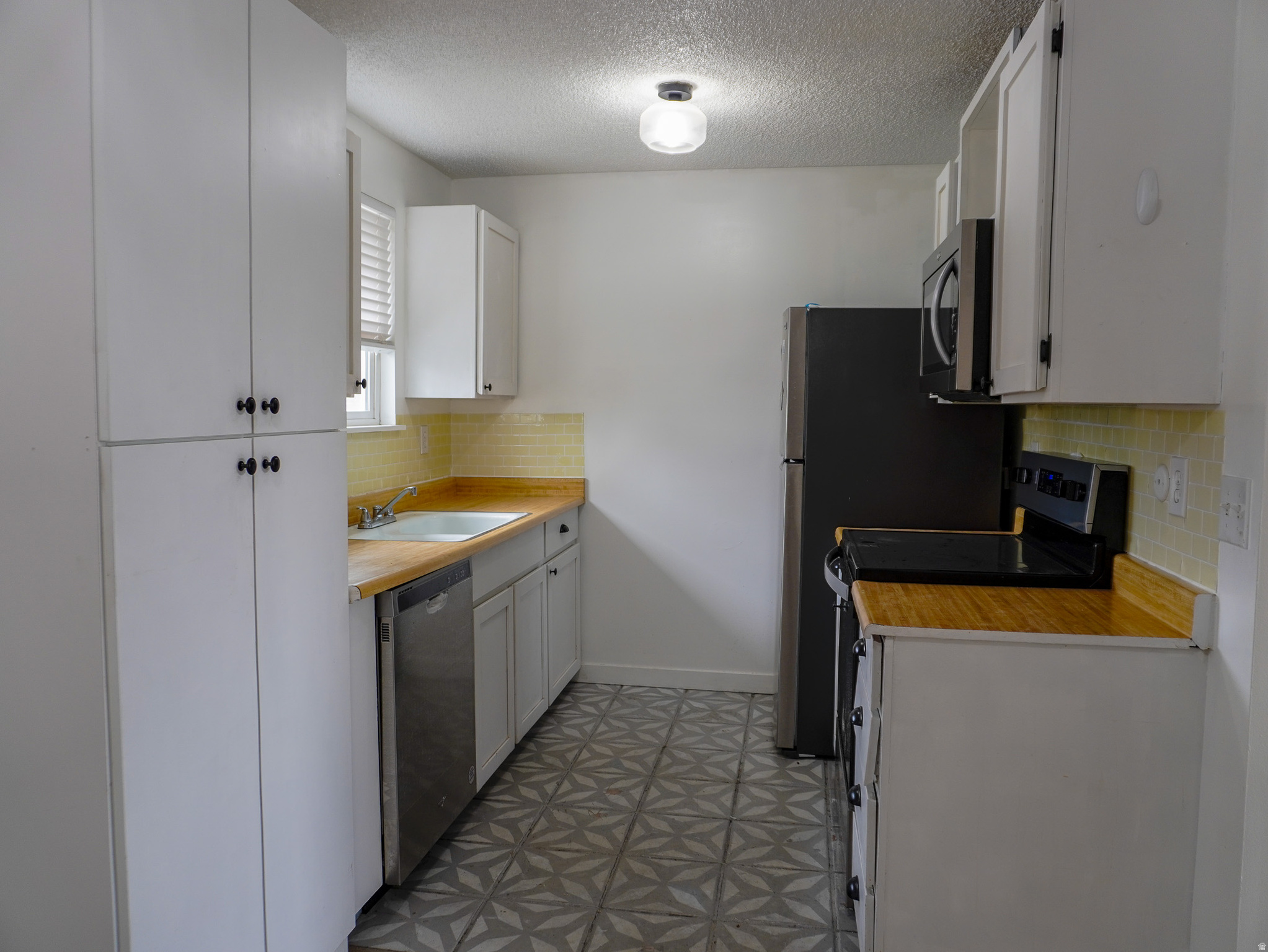 GREENTREE CONDOMINIUM - Residential