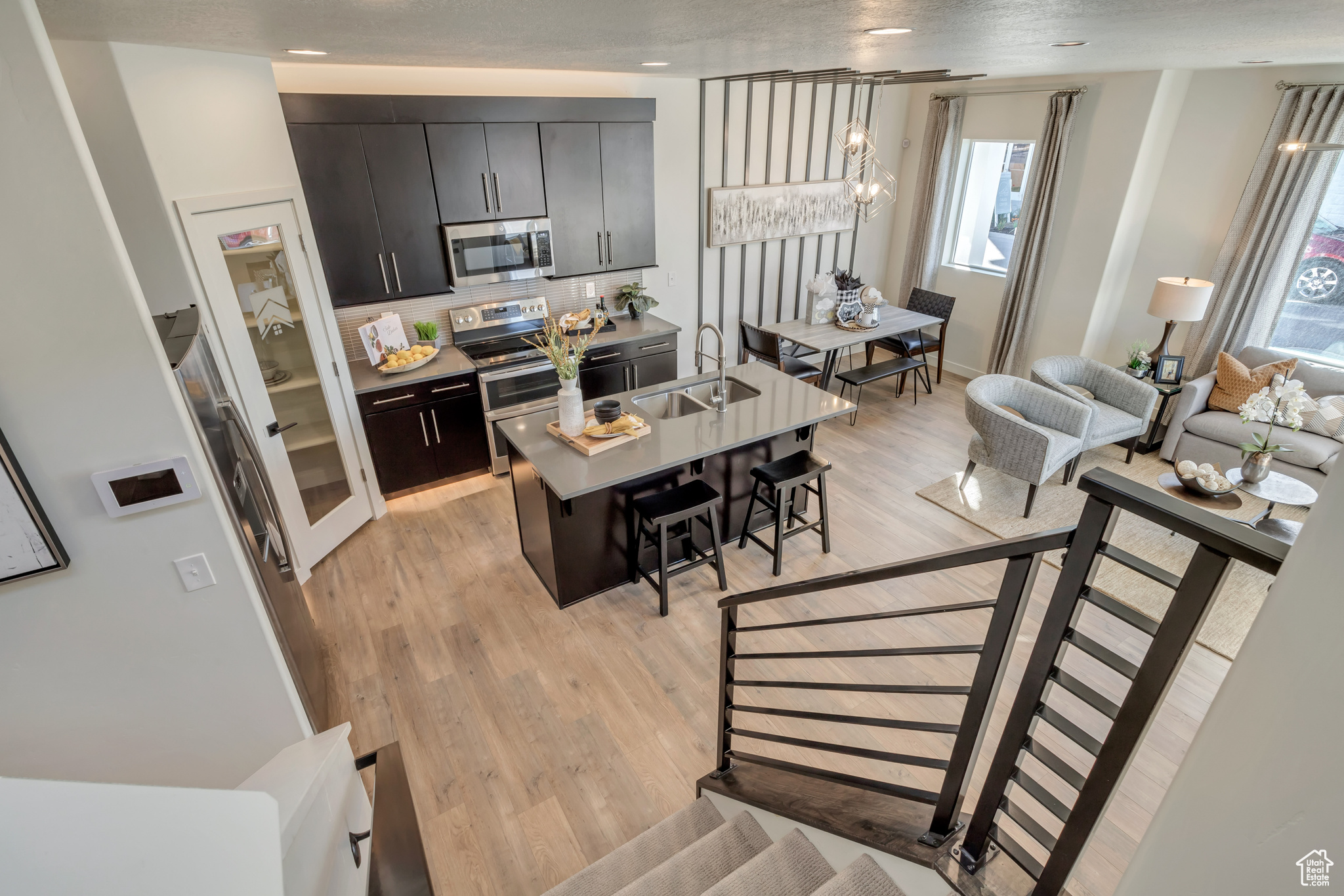SALT POINT - Residential