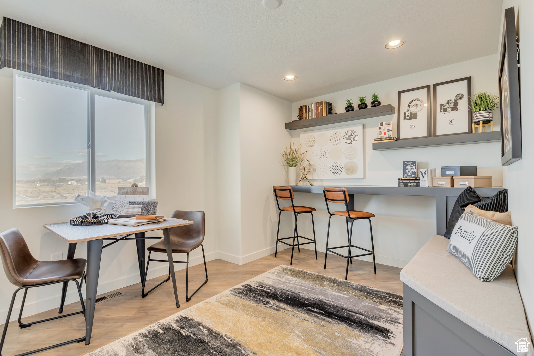 SALT POINT - Residential