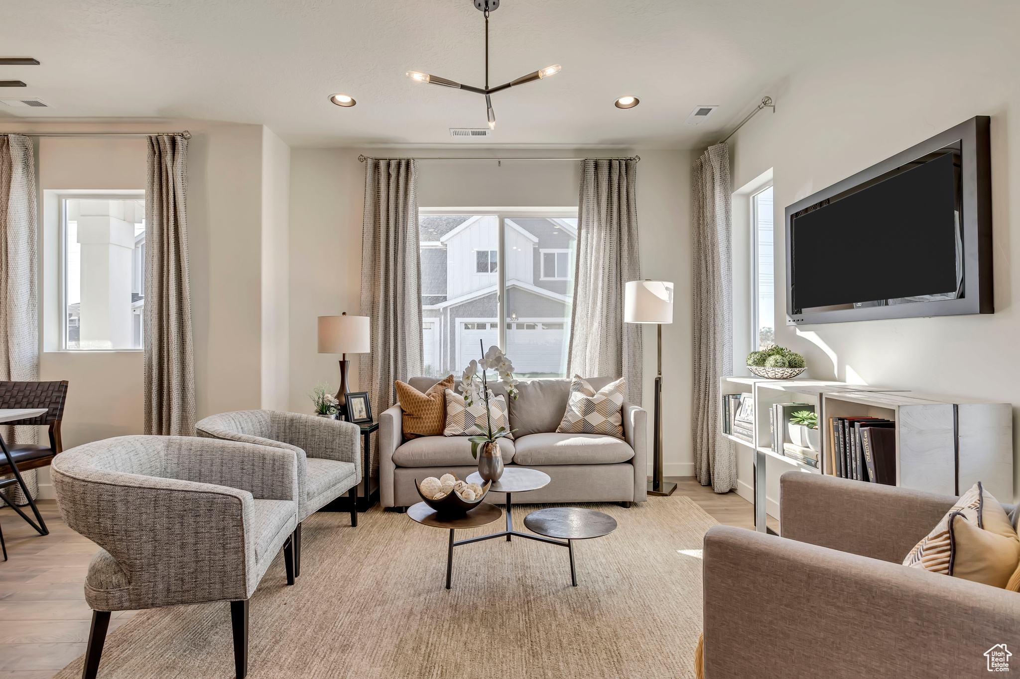 SALT POINT - Residential
