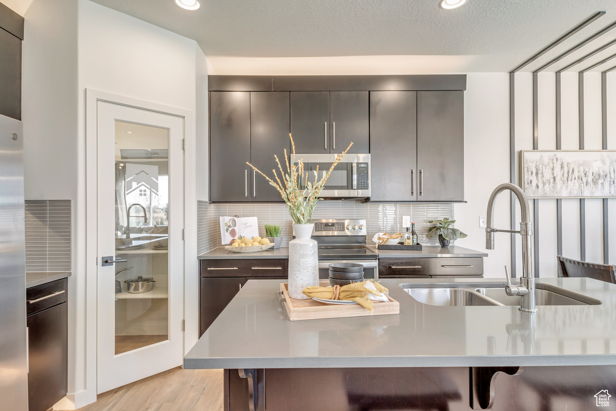 SALT POINT - Residential