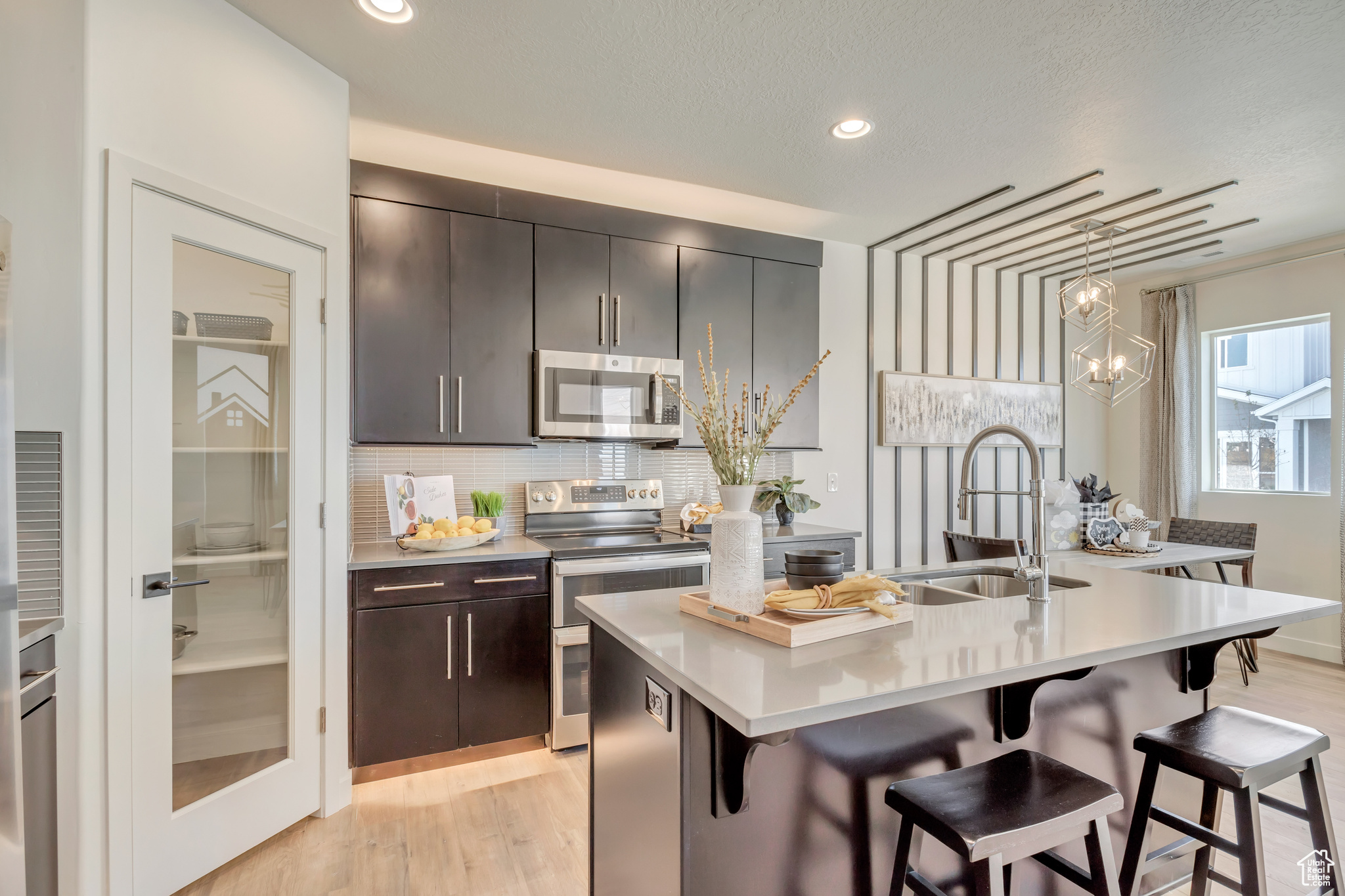 SALT POINT - Residential
